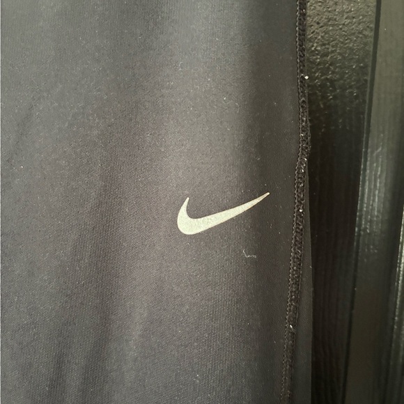 Nike Black Active Leggings with Ankle Zippers - Picture 2 of 7